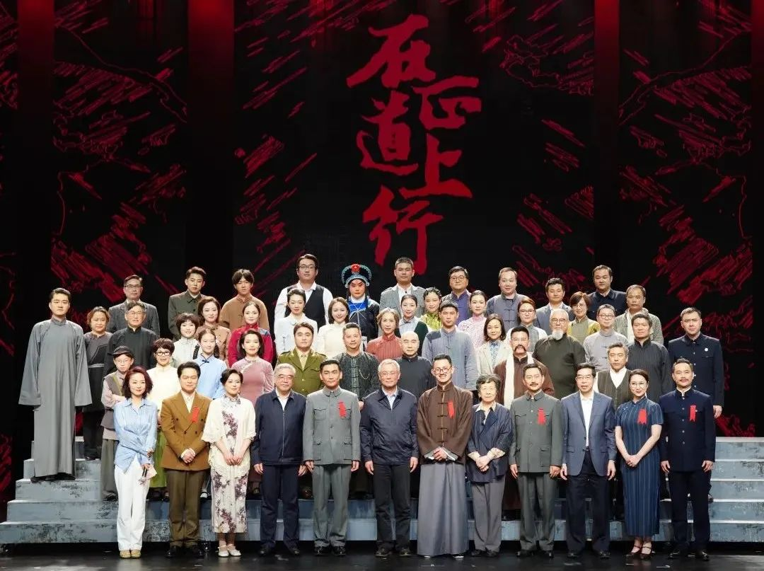 金年金字招牌(jinnian)今年会今年会·蓝硕以科技赋能话剧《在正道上行》圆满上演