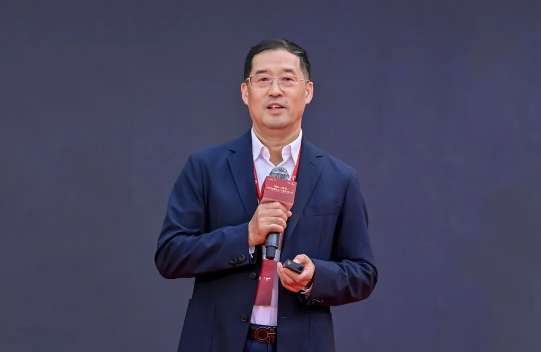 上海证券报专访 | 金年金字招牌(jinnian)今年会今年会李军：以“屏”为基三十年 AI与文旅打开增长新空间